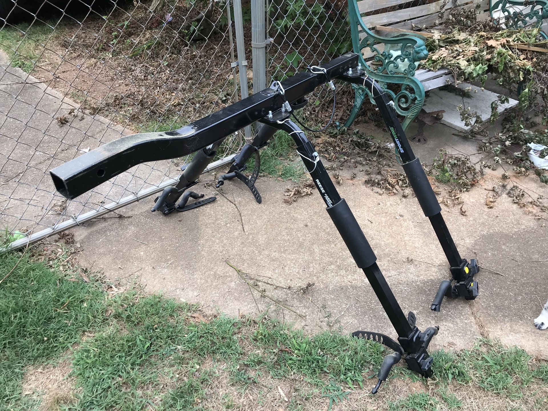 Bike rack for four bikes tow hitch attachment