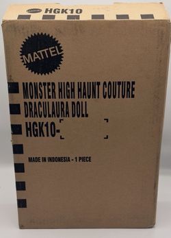 Monster High Haunt Couture Draculaura Fashion Doll New In Box NIB