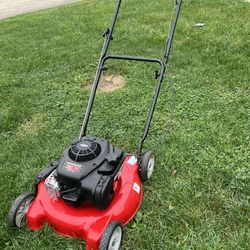 Push Lawn Mower Yard Machine 125cc