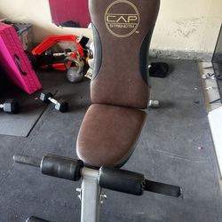 Cap Adjustable Weight Bench