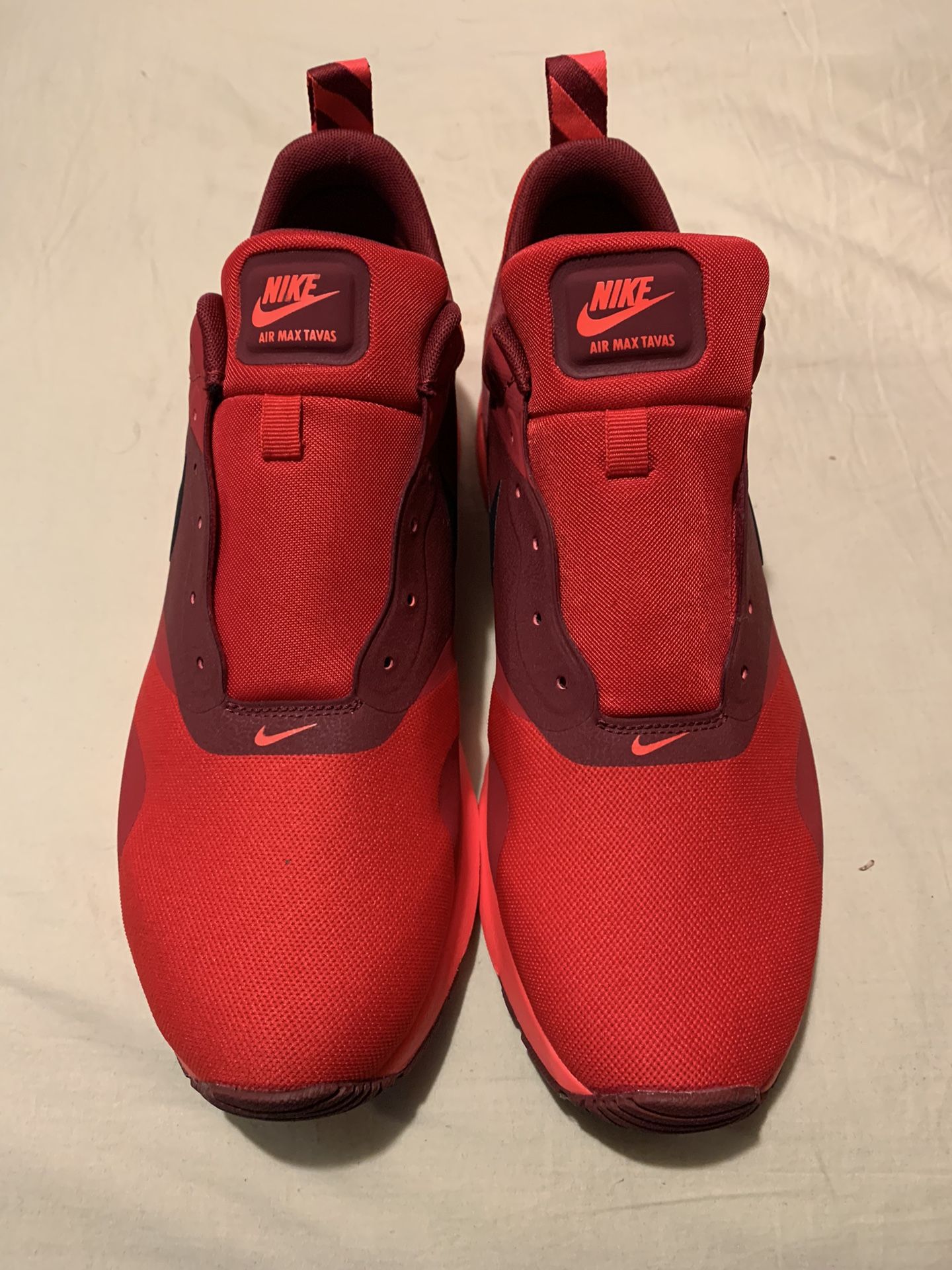 Brand New Men’s Nike Air Max Tavas University Red/Black Size 11 1/2-11.5