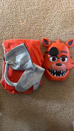 Size kid’s medium Foxy from FNF