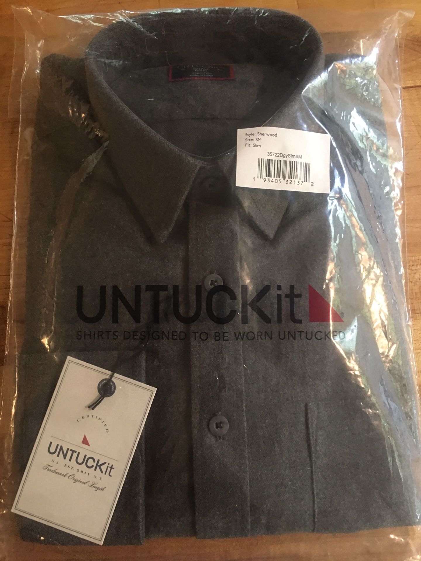 Untuckit Shirt NEW