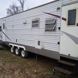 40 Foot Tow Behind Camper