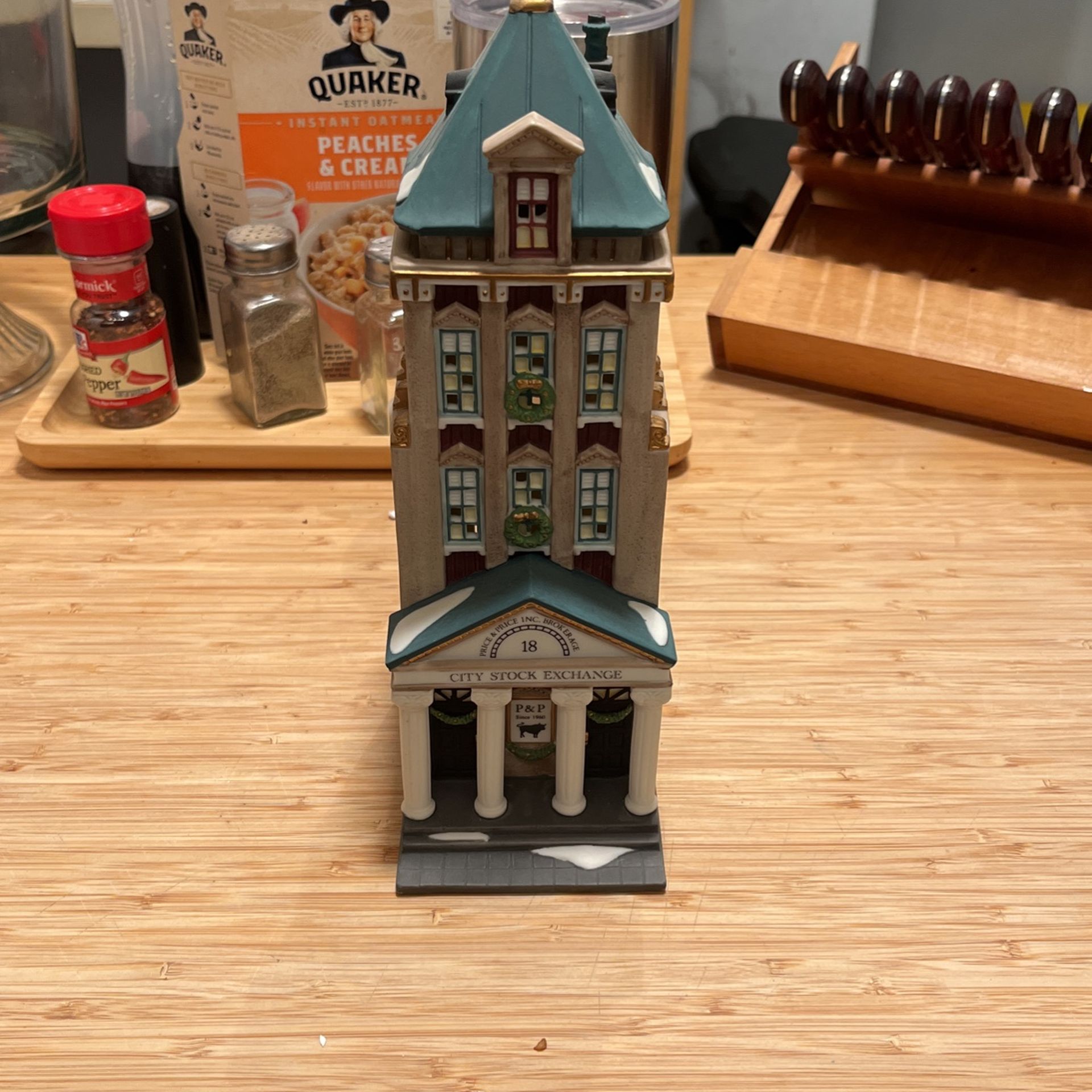 Department 56 Heritage Village Collection, Christmas In The City Series Brokerage House