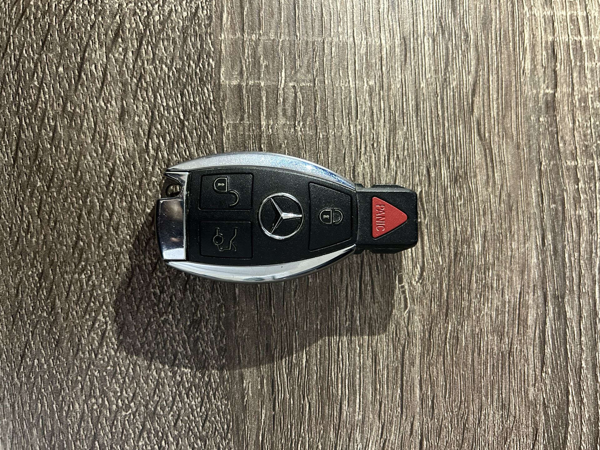 2013 CLS550 Used Factory OEM Genuine Mercedes-Benz Key FOB