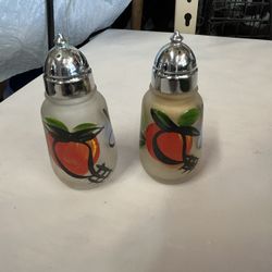 Vintage Hazel Atlas Frosted Peach Salt & Pepper Shakers/1950