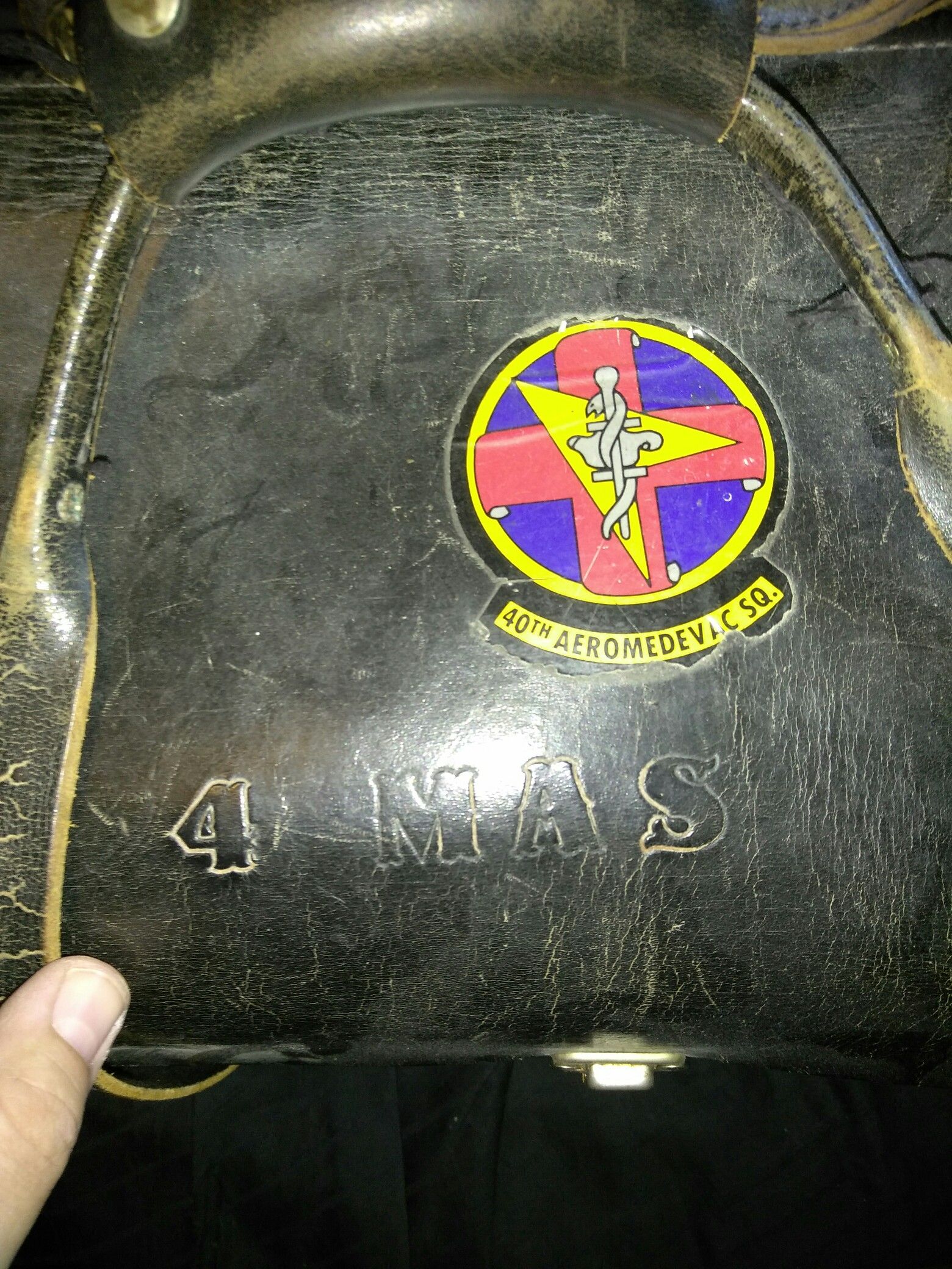 Old leather briefcase? Told a pilot's bag? Looking for info. Please and thank you