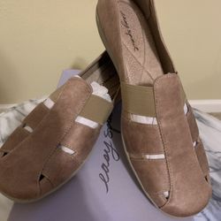 New Womens  Easy Spirit Taup Size 12 Shoes