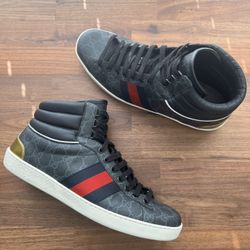 GUCCI Ace GG Supreme Monogram Size 10 Men’s (Gucci 9)/ Women’s 11.5