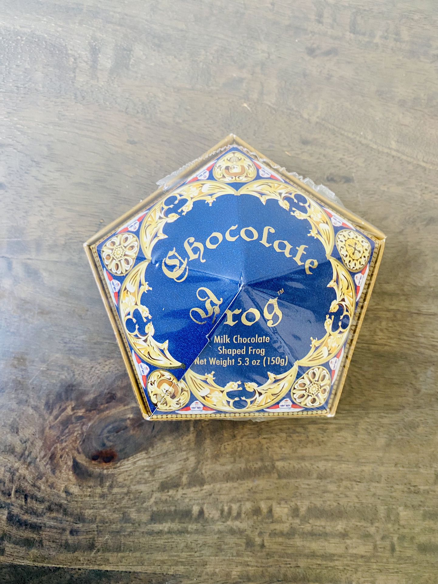 Wizarding World of Harry Potter Milk Chocolate Frog Includes Hogwarts Wizard Card