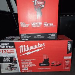 Milwaukee Fuel M12 3/8" Stubby With 5ah Battery And String 