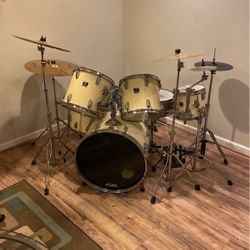 Tama Swingstar Drum set + Extra Gear