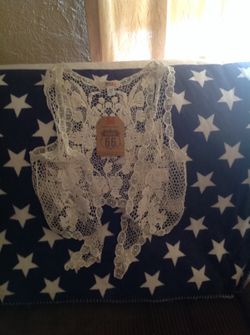 Route 66 lace vest size L new with tags
