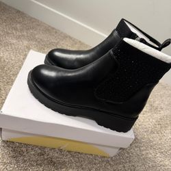 Baby Clothes & shoes