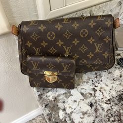 Authentic Louis Purse And Wallet 