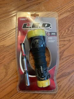 Dorcy: LED Rubber Flashlight w/ 3 batteries