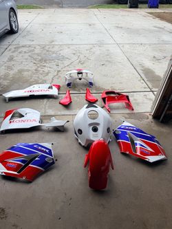 2013 CBR600 complete fairing kit!