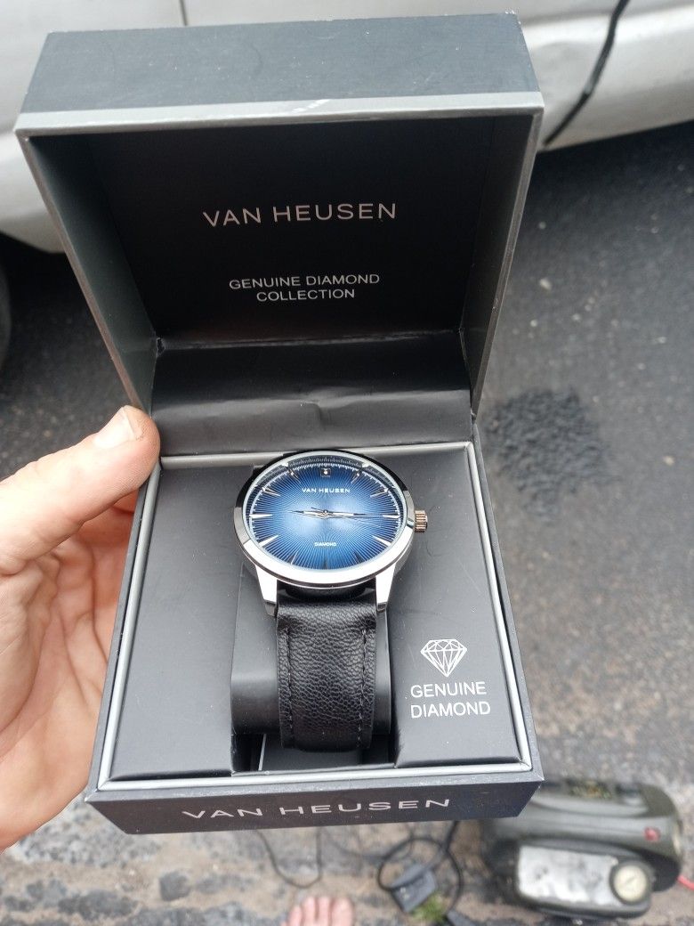 Van heusen online genuine diamond collection