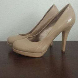 Madden Girl Nude color heels Size 9
