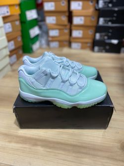Mint Jordan 11 Lows All SIZES