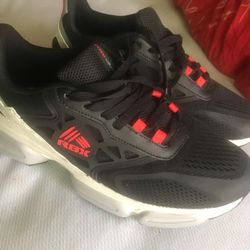 Reebok Sneakers