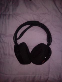 Head phones Bluetooth steel series