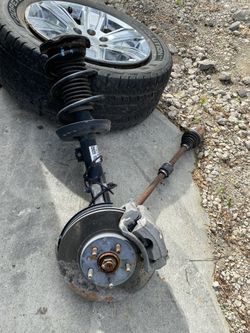 2018 Chevy Equinox Front Right Side 