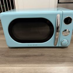 Galanz GLCMKA07BER-07 Retro Microwave Oven, LED Lighting, Pull Handle Design, cu