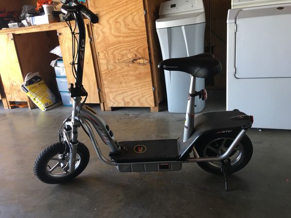 ezip scooter 750