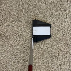 Odyssey White Hot Versa 12s 33 inches