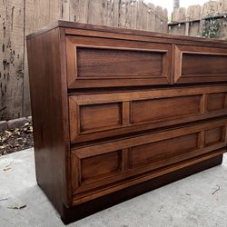 Vintage 4 Drawer Dresser