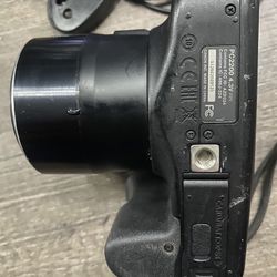 Canon Camera Works Well Comes With Battery Charger 