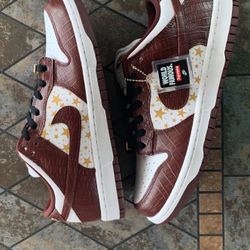 Supreme Nike SB Dunk Low Barkroot Brown Stars SS21