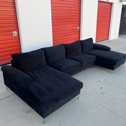 Velvet Black Sectional Couch 