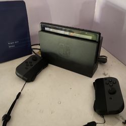 Nintendo switch nothing wrong Used Two Times 275