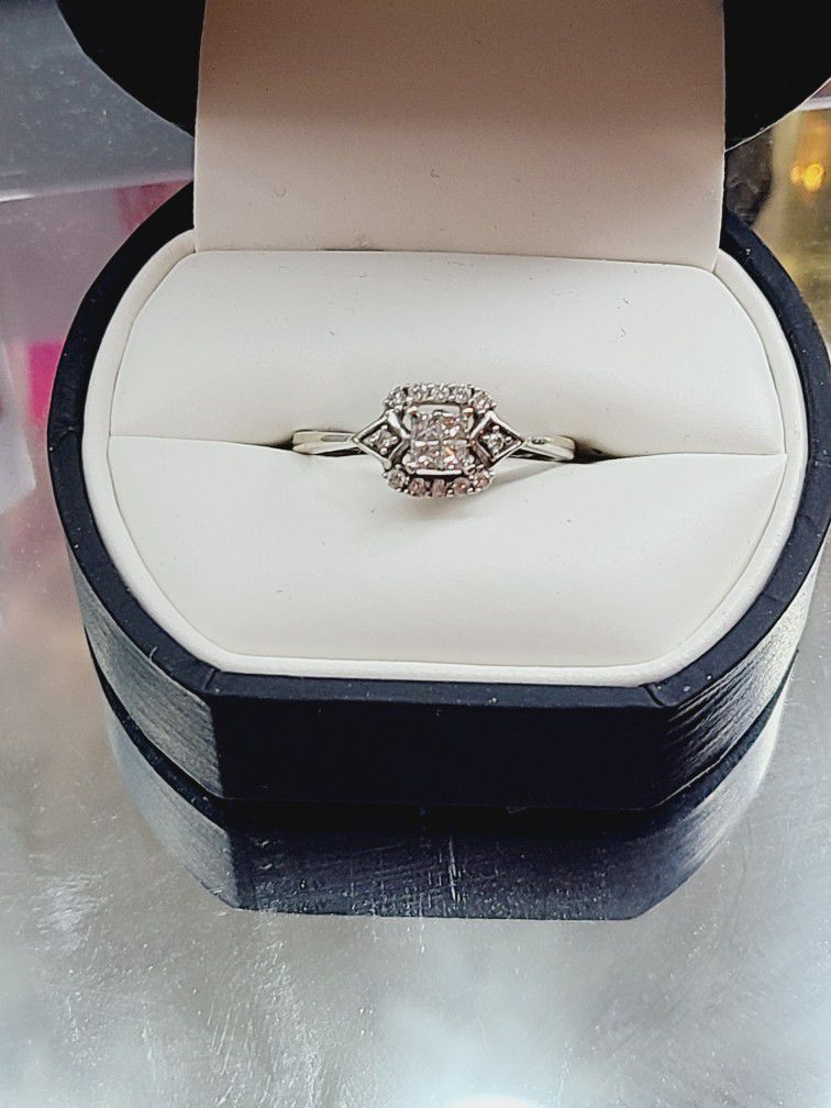 14kt White Gold Engagement Ring