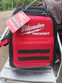 Milwaukee pack out backpack