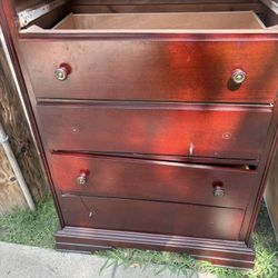 Free 5 Drawer Dresser With Flip Up Lid W Mirror And  Jewelry Storage Jewelry 