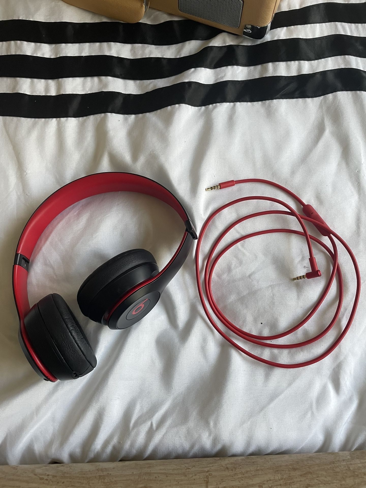 Wireless beats solo 3