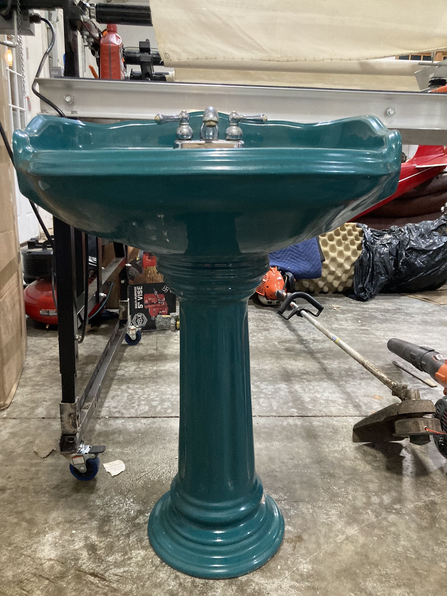 Two Pedestal Sinks And Hot Tub