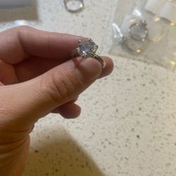 My Dog Needs Some Help Selling Cheap 
