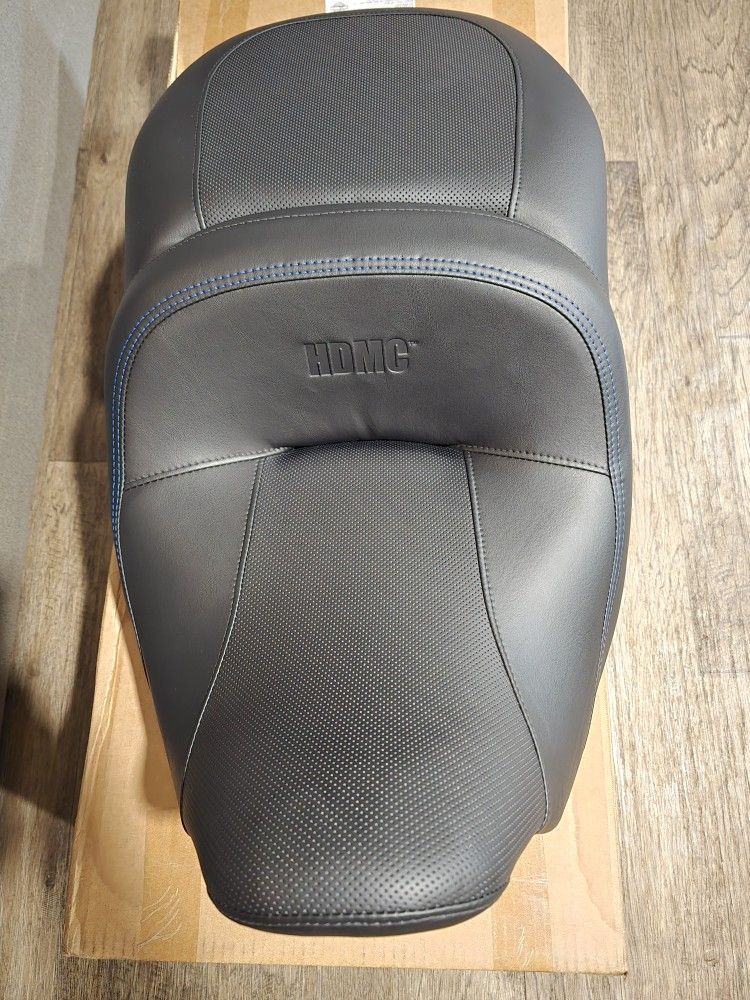 Harley Davidson Touring 115th Anniversary Edition Seat