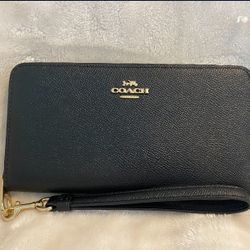 (BRAND NEW) Coach Wristlet Wallet Black/Gold
