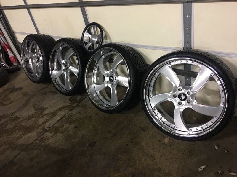 24” amani forged wheels with matching steering wheel