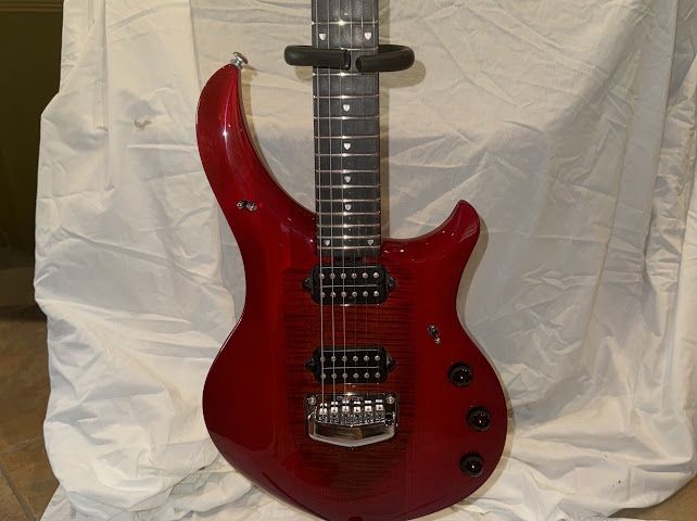 Ernie ball music man majesty 2019 m1119