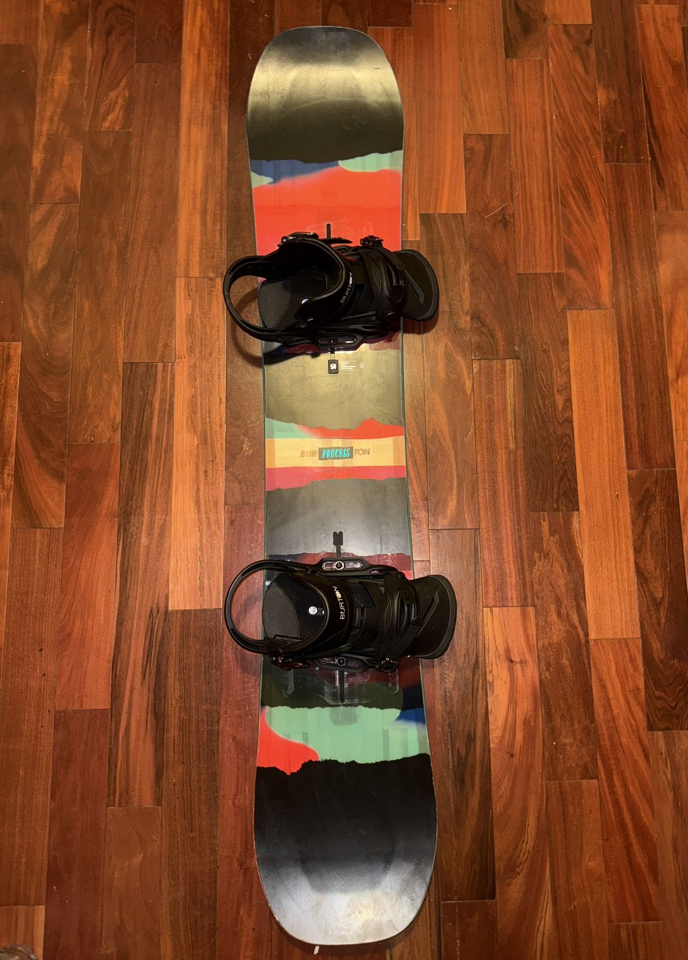 Burton Process Flying V 159cm Snowboard and Burton Mission EST Bindings