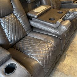 Sofá Reclinable $400