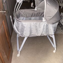 Delta Children Deluxe 