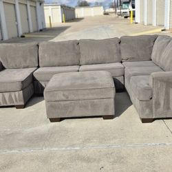 🔥Ashley Furniture Sectional (FREE DELIVERY)🔥